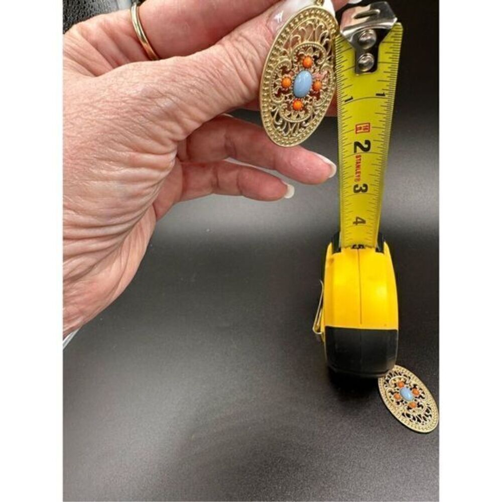 Beautiful boho artisan-look dangle earrings- blue/ coral in gold tone filigree - Picture 4 of 10